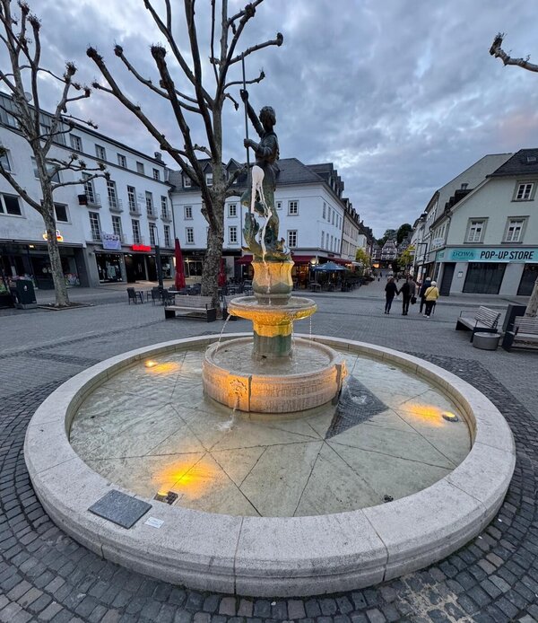 Georgsbrunnen - Zum Artikel: Der Georgsbrunnen sprudelt wieder