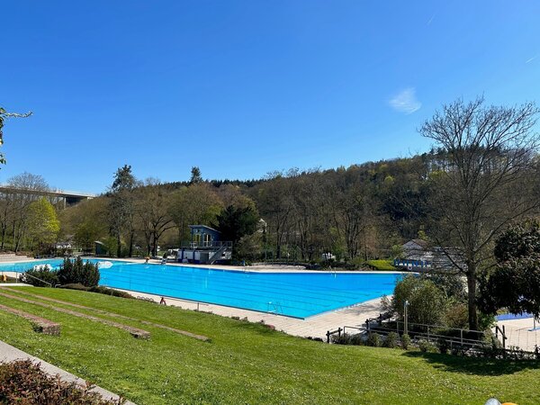 Bild mit ausf&uuml;hrlicher Beschreibung vergr&ouml;&szlig;ern: Familientag im Parkbad